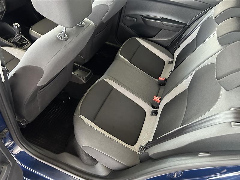 Škoda Fabia 1,2   TSI 66kW,SERVISKA,2.MAJ - fotka 17 z 20