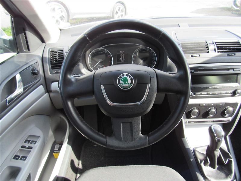 Škoda Octavia 1,4 TSi 90kW Sedan - fotka 12 z 30