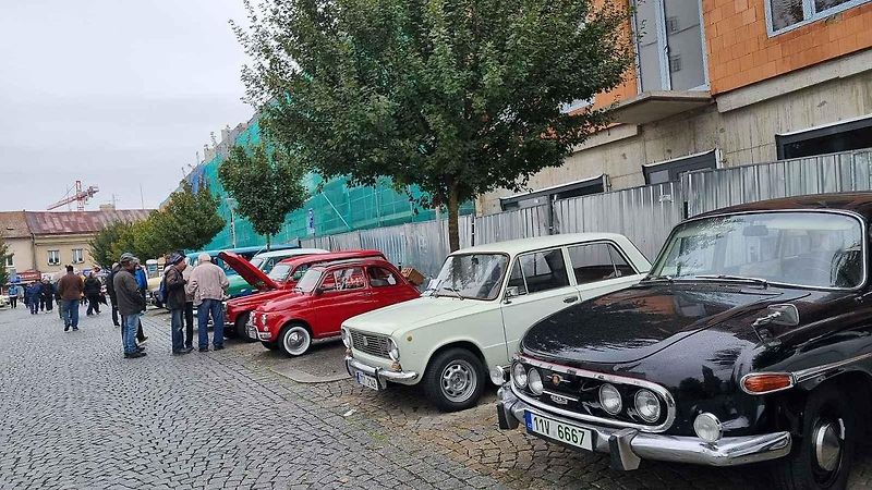 Podzimní sraz veteránů v Kralupech nad Vltavou.