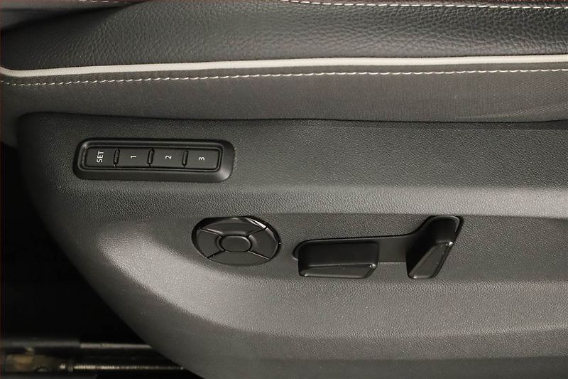 Škoda Kodiaq (2025) 2.0 TDI, SPORTLINE, KEYLESS - fotka 11 z 19