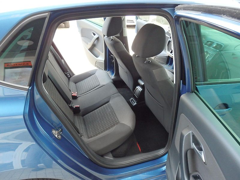 Volkswagen Polo 1.2 TSI COMFORTLINE, PANORAMA - fotka 9 z 28