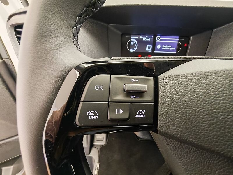 Toyota ProAce Verso 2,0D L2 6MT Combi 8S - fotka 25 z 32