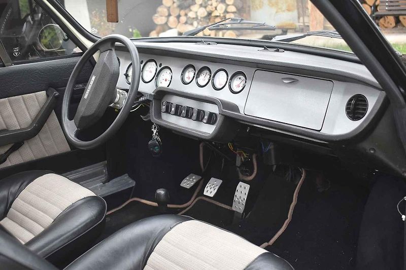 Škoda 110 R ve stylu Porsche je pozoruhodný automobil.
