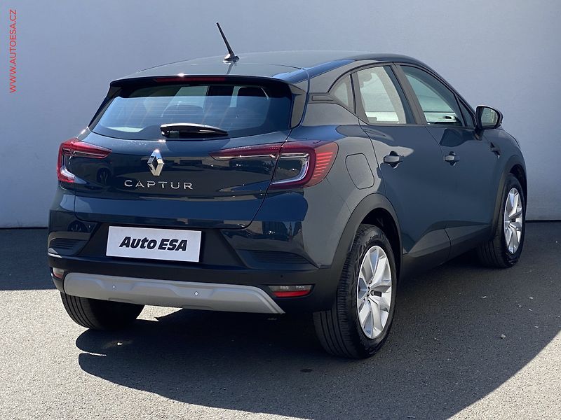 Renault Captur (2024) 1.0 TCe, 1.maj,ČR, Equilibre - fotka 4 z 18