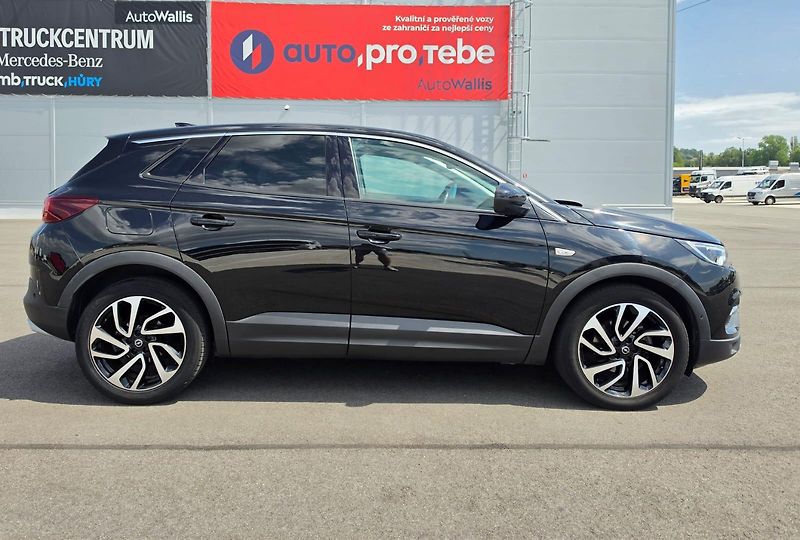Opel Grandland X 1.5CDTi 96kW Ultimate LED 1Maj - fotka 3 z 27