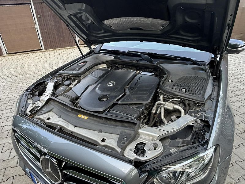 Mercedes-Benz Třídy E (2018) E400 D - fotka 26 z 32