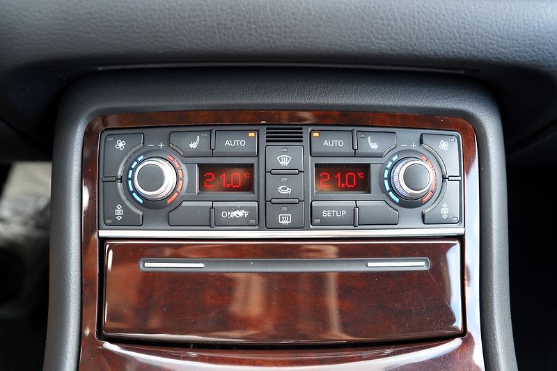 Audi A8 3.0 TDI quattro tiptronic,kůže - fotka 40 z 44
