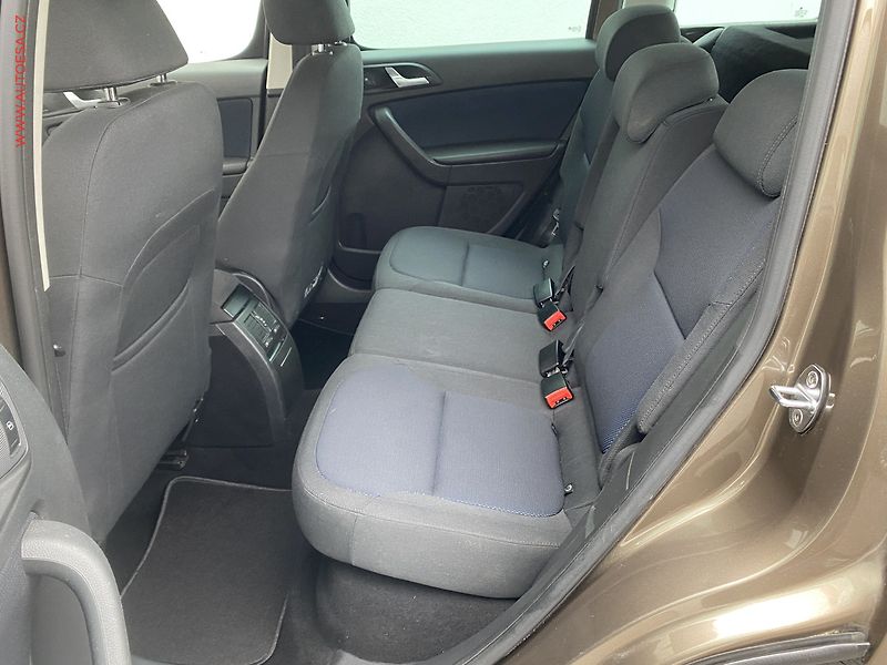 Škoda Yeti (2013) 1.4 TSi, Ambition, TZ, park - fotka 10 z 15