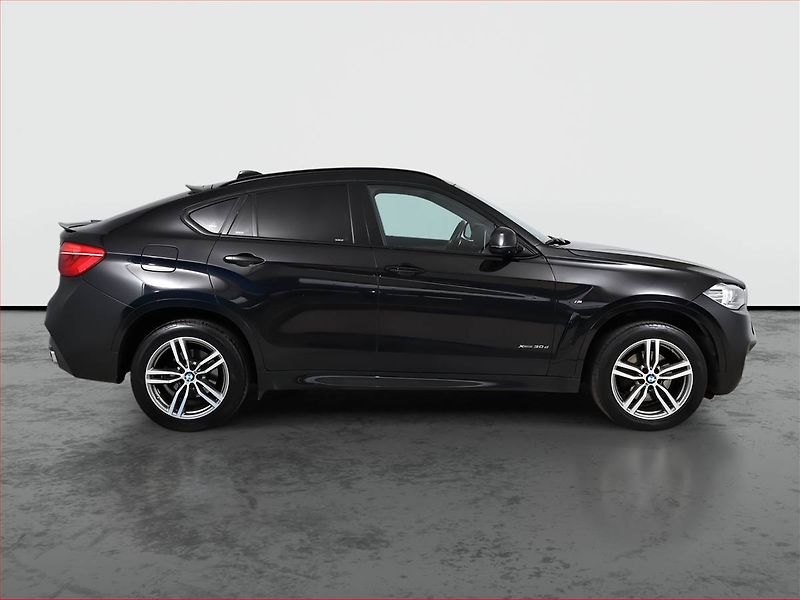 BMW X6 (2016) xDrive30d - fotka 6 z 25