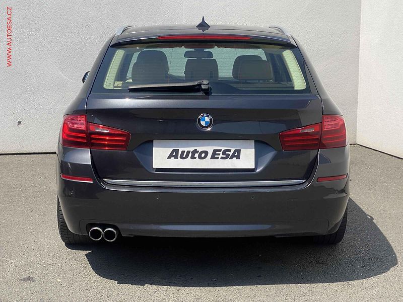 BMW Řada 5 (2014) 2.0D 525D, Luxury, Navi, Kůže - fotka 5 z 18