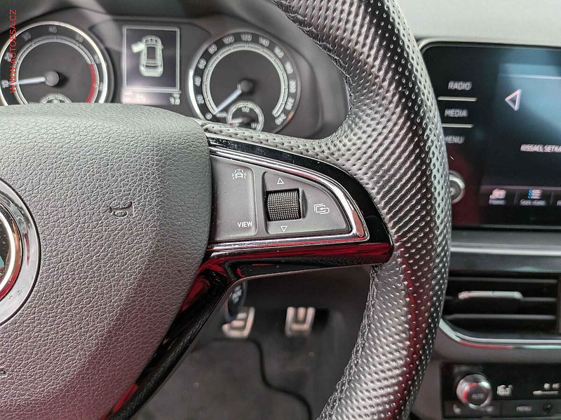 Škoda Kamiq (2020) 1.0 TSi, 1.maj,ČR, Style, LED - fotka 14 z 16