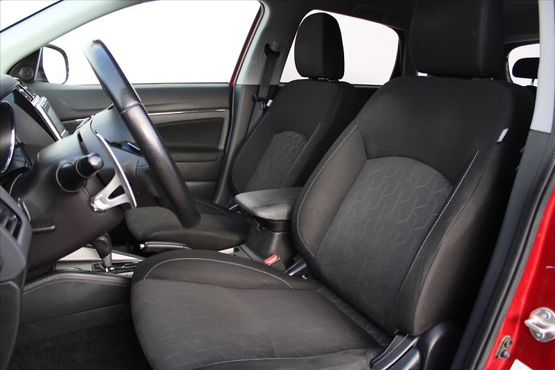 Mitsubishi ASX 2.0 MIVEC INTENSE 4WD 1.MAJ ČR - fotka 10 z 25