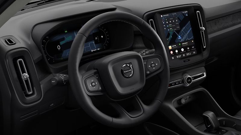 Volvo XC40 (2026) B3 AUT ESSENTIAL - fotka 5 z 11