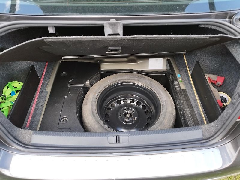 Volkswagen Passat (2005) - fotka 23 z 23