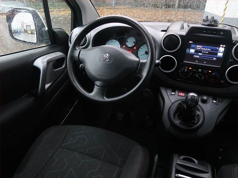 Peugeot Partner (2018) Allure 1.6 BlueHDi, 5Míst, ČR - fotka 7 z 18