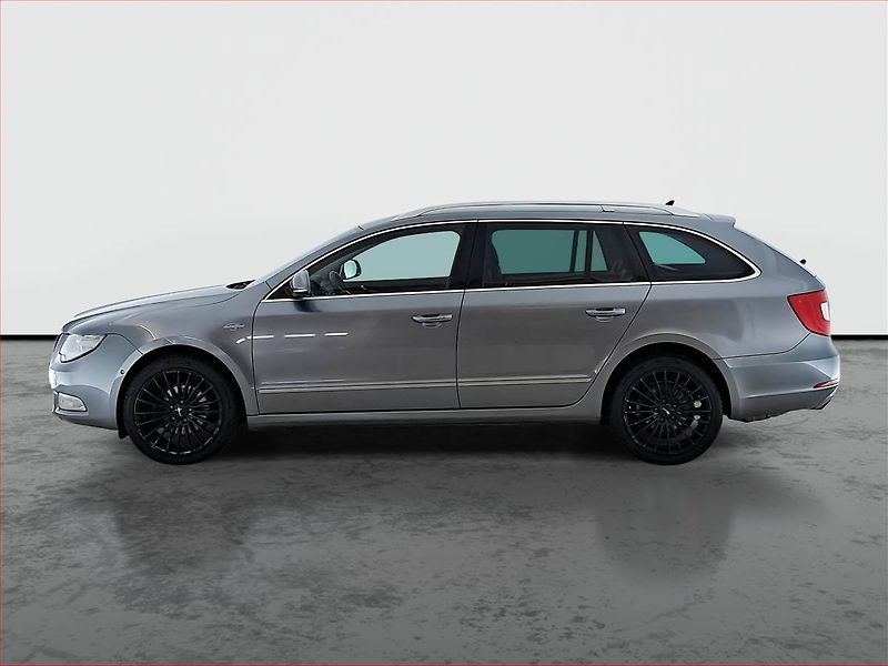 Škoda Superb (2012) Laurin&Klement 2.0 TDI - fotka 3 z 18