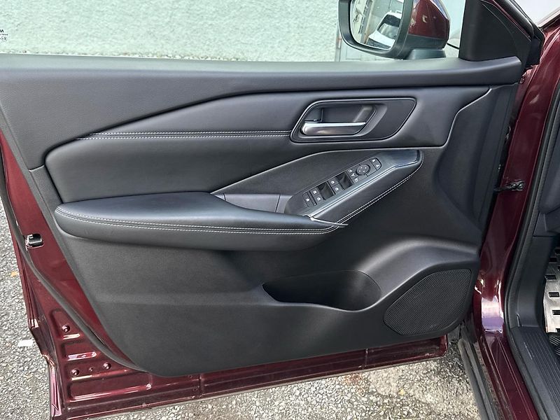 Nissan Qashqai MHEV N-Connecta - fotka 13 z 27