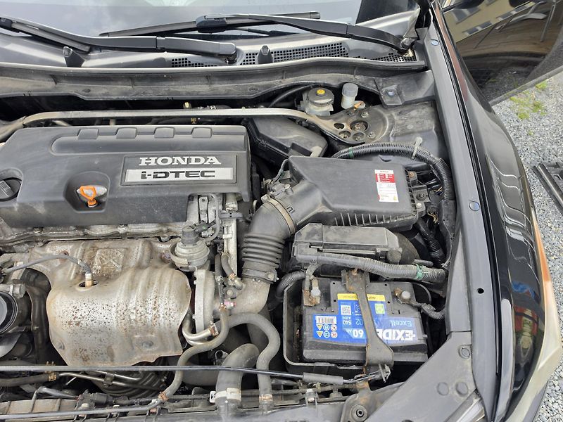 Honda Accord 2.2D - fotka 15 z 21