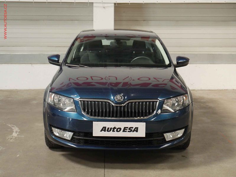 Škoda Octavia (2013) 1.8 TSi, ČR, AC - fotka 2 z 16