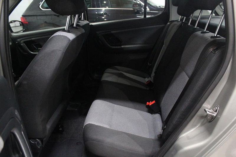 Škoda Fabia (2011) Škoda Fabia 1.2i + lpg, klima - fotka 8 z 16