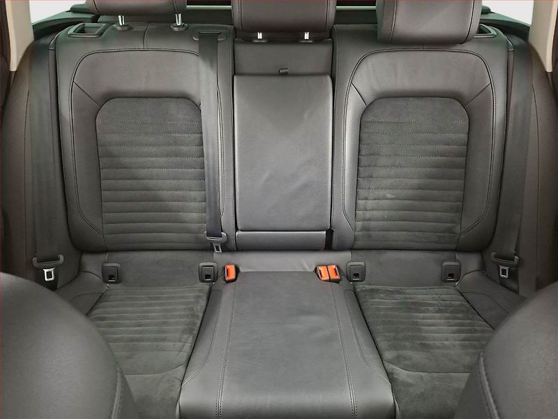 Volkswagen Passat (2016) 2.0 TDI, Automat, Kůže - fotka 10 z 19