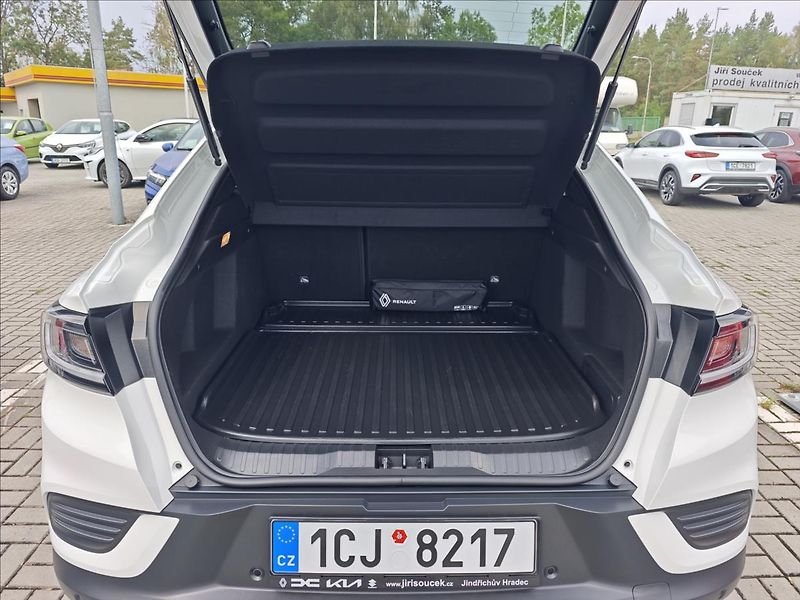 Renault Arkana 1,6 full hybrid E-Tech 145 aut - fotka 12 z 20