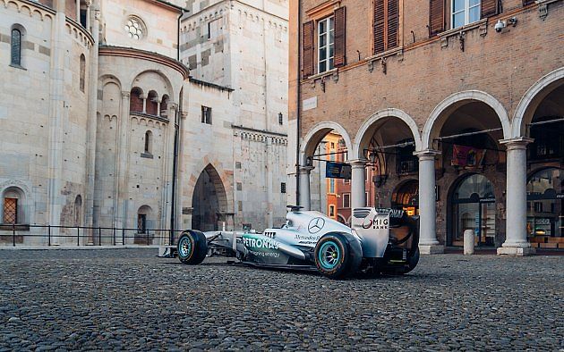 Mercedes-AMG Petronas F1 W04 Lewise Hamiltona z roku 2013, zdroj: Se svolením RM Sotheby's
