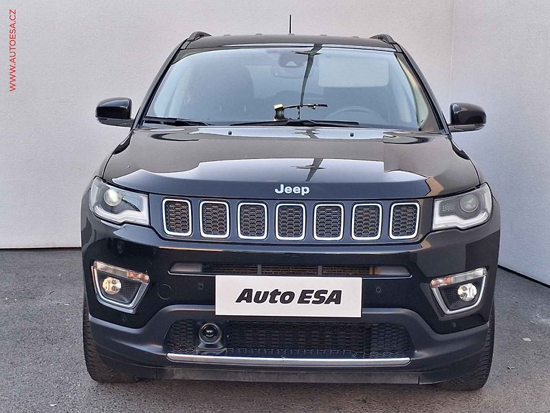 Jeep Compass (2019) 2.0 MJT 4X4, Limited - fotka 2 z 17