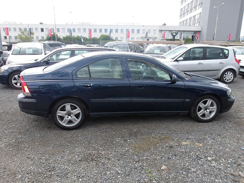 Volvo S60 2,4D JEZDÍ DOBŘE ! PĚKNÝ ! - fotka 6 z 31