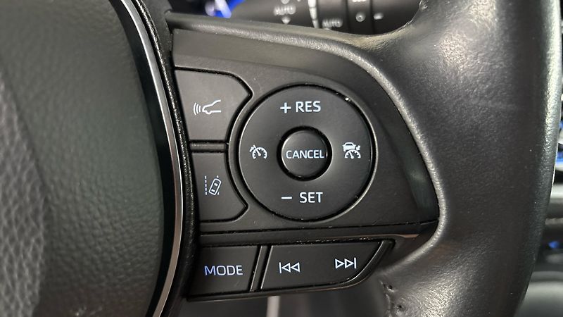 Toyota Corolla 1.8 Hybrid AUT Comfort Touring - fotka 14 z 27