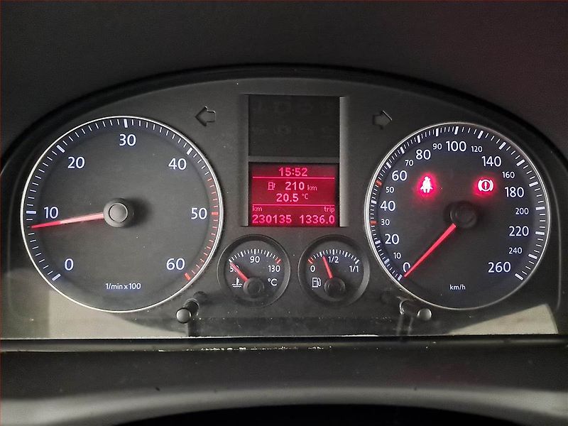 Volkswagen Touran (2004) 2.0 TDI, po STK, jezdí výborně - fotka 11 z 17