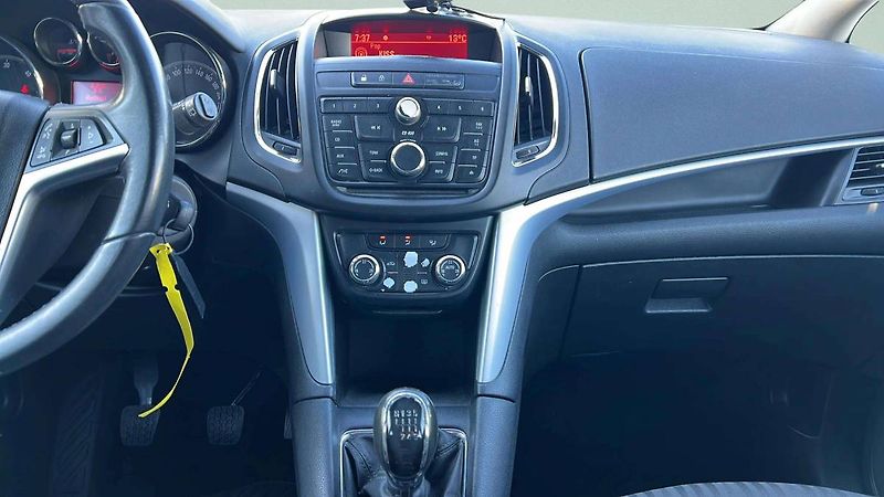 Opel Zafira Enjoy Tourer 2.0 CDTI MT6 (96 - fotka 15 z 38