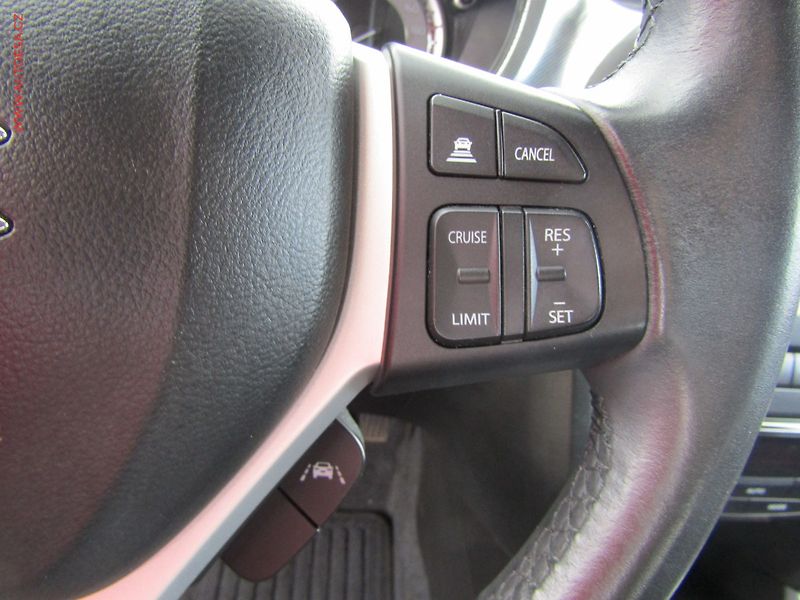 Suzuki Vitara (2021) 1.4T 4x4, 2.maj,ČR, Elegance - fotka 19 z 21