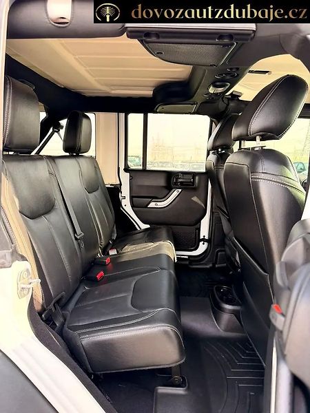 Jeep Wrangler (2018) Jeep Wrangler Rubicon 4x4 - fotka 7 z 17