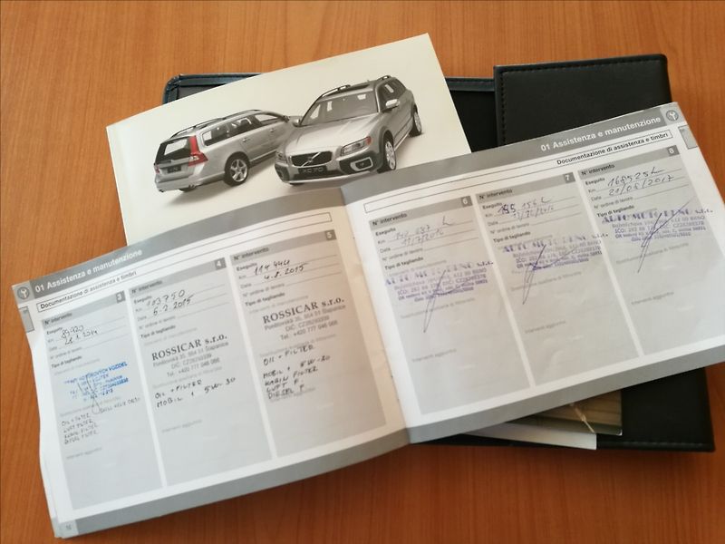 Volvo V70 2,4 D - fotka 15 z 17