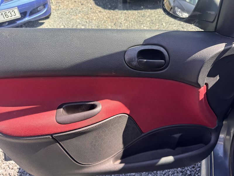 Peugeot 206 1.4i, 55 kW,sw,1.Majitel - fotka 15 z 20
