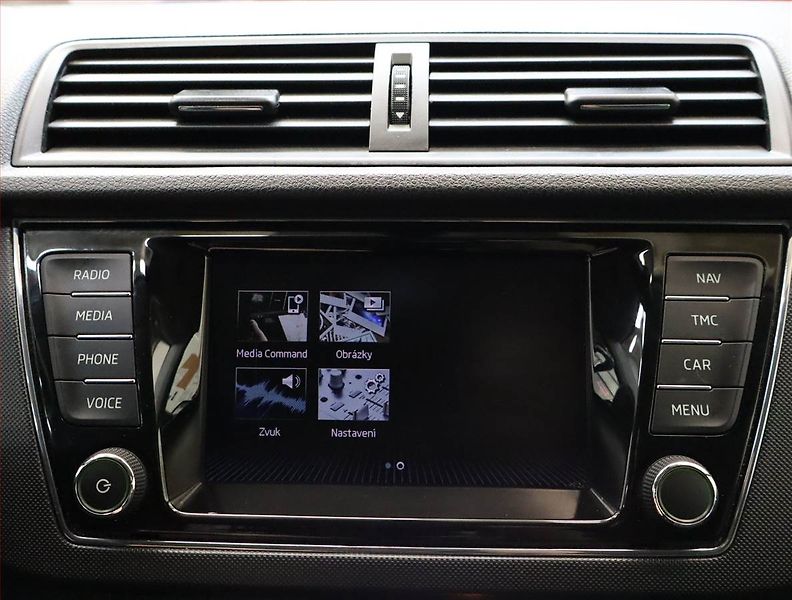 Škoda Fabia (2022) 1.0 TSI, Navi, Tempomat - fotka 18 z 22