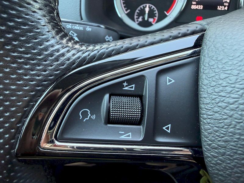 Škoda Karoq (2020) 1.5 TSI 110kW Drive 125 Let - fotka 12 z 35