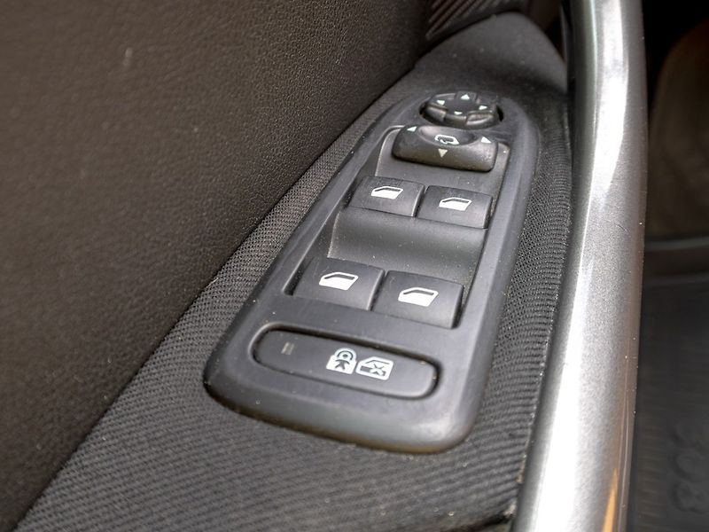 Peugeot 308 (2013) ČR 1.6HDI – 18.12.2013 - fotka 26 z 43