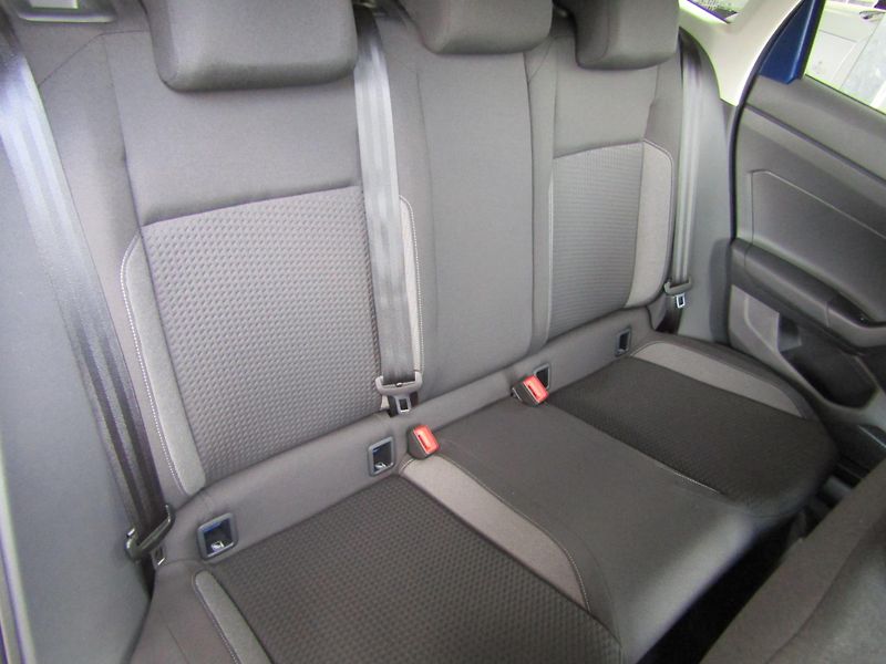 Volkswagen Taigo People 1,0 TSI 70 kW 5G - fotka 36 z 38