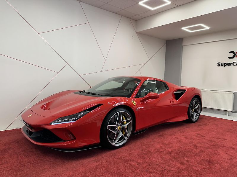 Ferrari F8 (2022) Spider*LIFT*DISPLAY*TEMPOMAT - fotka 2 z 18