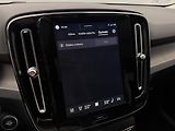 Volvo XC40 B4 AWD ULTIMATE CZ - náhled 44