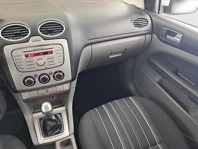 Ford Focus (2009) 1.6 16V, Serv.kniha, v provozu - fotka 8 z 14