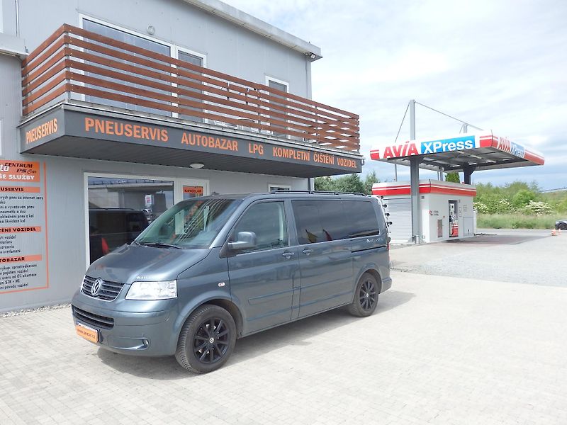 Volkswagen Multivan 2,5 TDi KLIMATIZACE - fotka 1 z 19