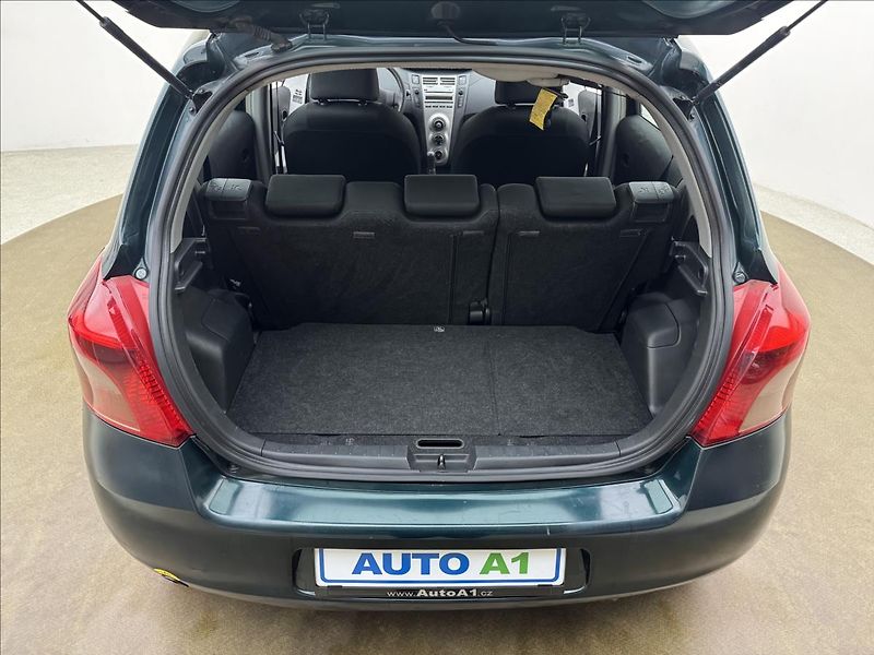 Toyota Yaris 1,3 64kW KLIMA ČR ZÁNOVNÍ LPG - fotka 23 z 23