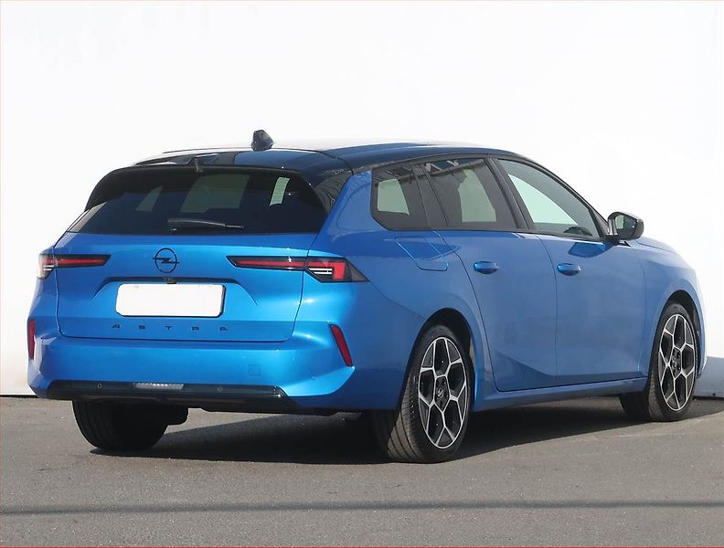 Opel Astra (2024) GS-Line 1.2 Turbo, GS-Line - fotka 5 z 24