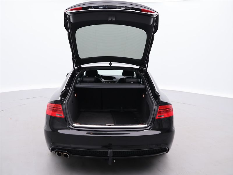 Audi A5 3,0 TDI quattro S-Line 1.Maj - fotka 9 z 36