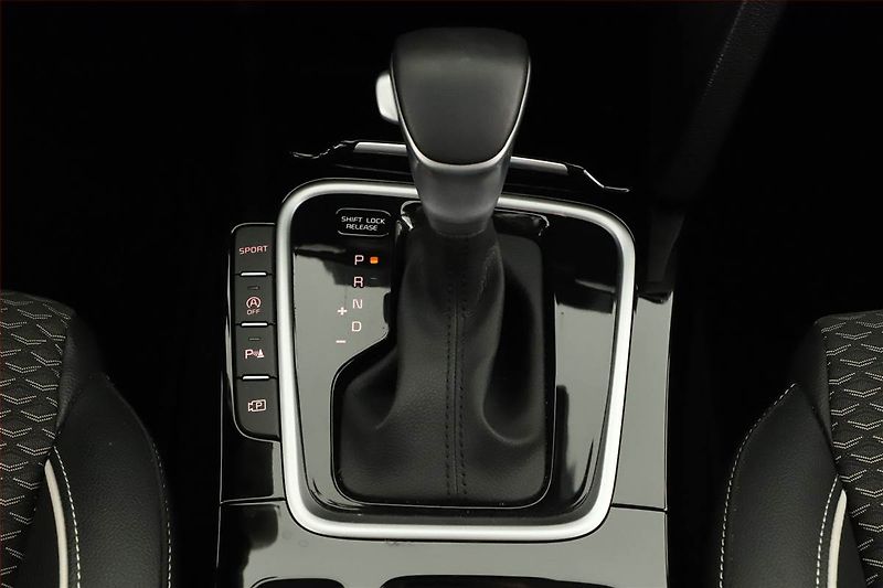 Kia XCeed (2025) 1.5 T-GDI, Top, Navigace - fotka 13 z 20