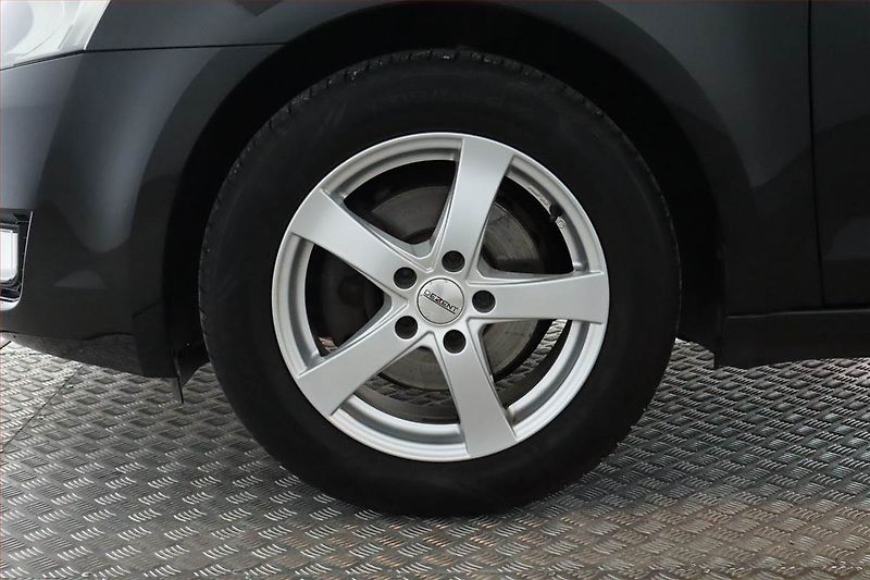 Škoda Octavia (2013) 1.2 TSI, Serv.kniha, Tempomat - fotka 15 z 24