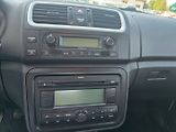 Škoda Fabia (2009) 1.4 16V Serviska - náhled 13